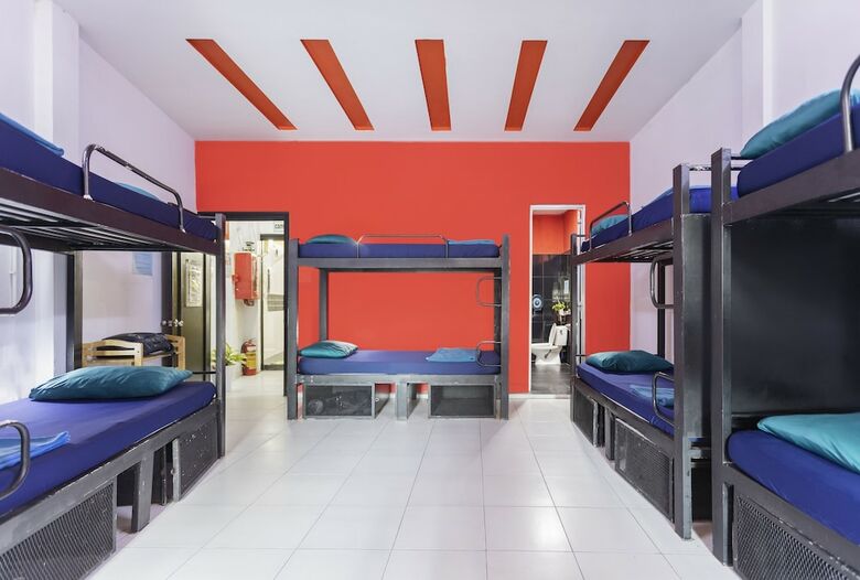 Hostal Hangout Hostel Hcm