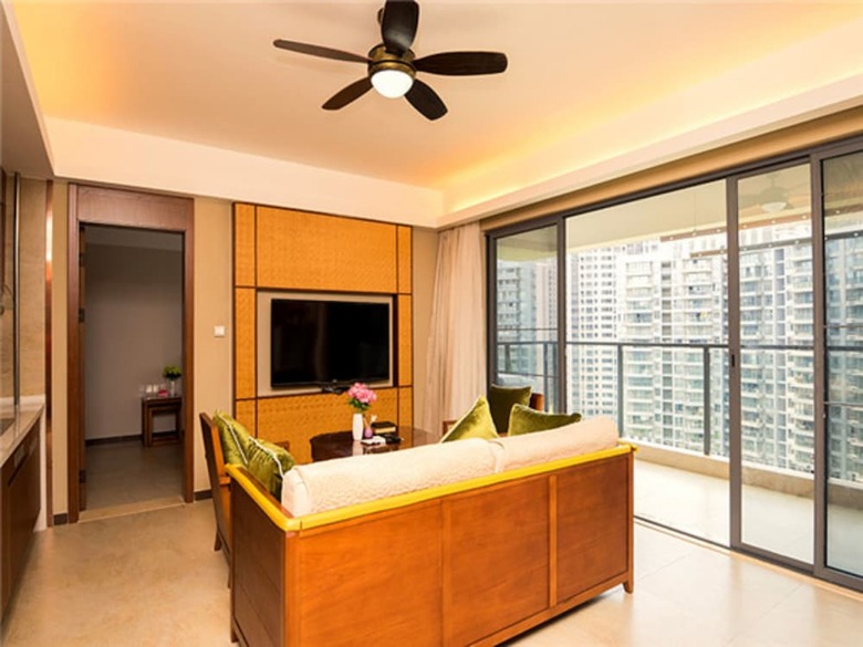 Sanya Linglong Lulushun Hotel