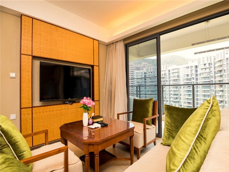 Sanya Linglong Lulushun Hotel