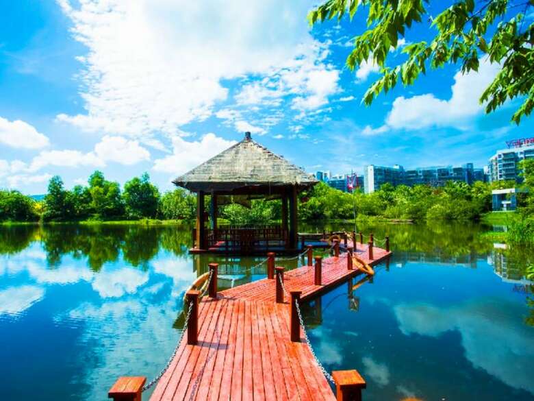 Sanya Linglong Lulushun Hotel