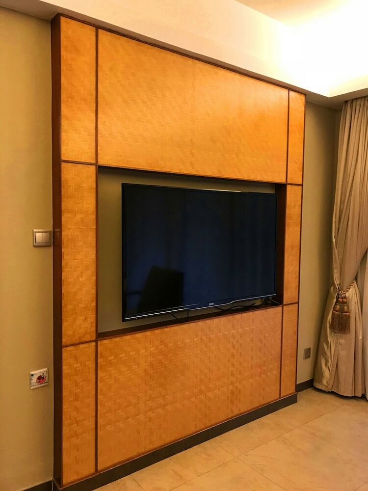 Sanya Linglong Lulushun Hotel