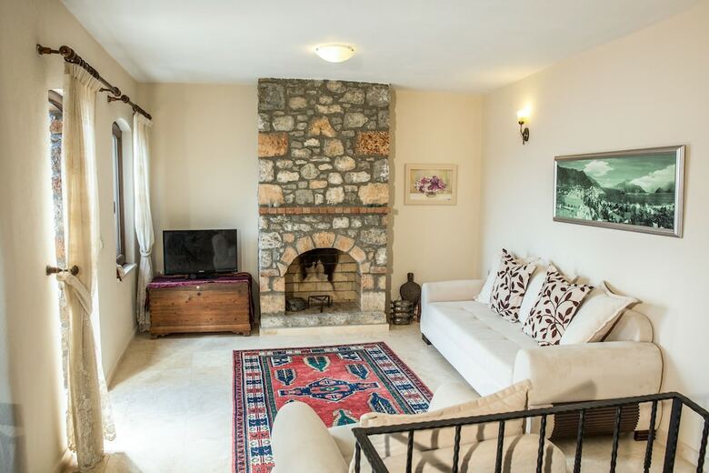Villa Metis Stone Home