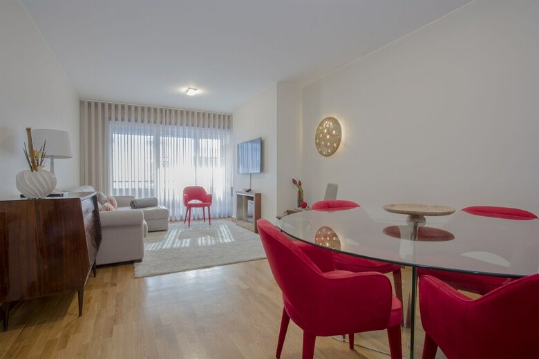 Liiiving In Matosinhos- Seaside Delight Apartment