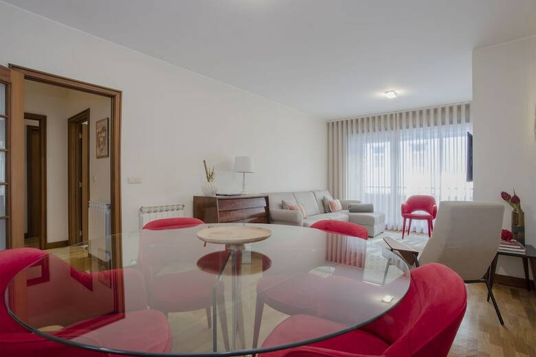 Liiiving In Matosinhos- Seaside Delight Apartment