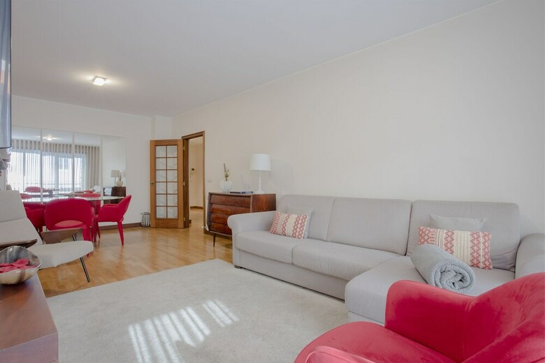 Liiiving In Matosinhos- Seaside Delight Apartment