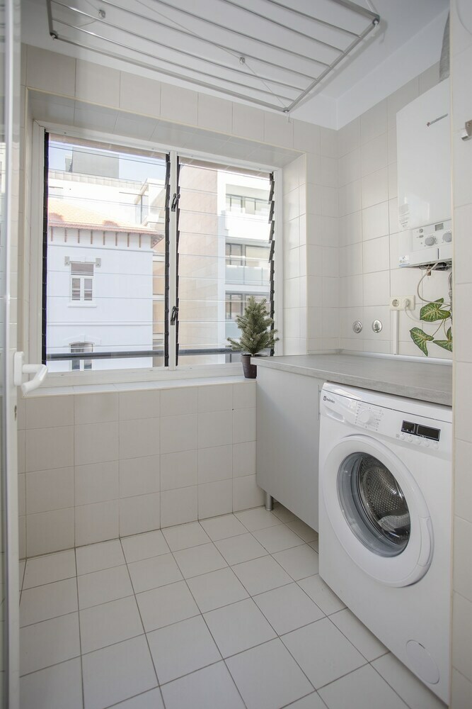 Liiiving In Matosinhos- Seaside Delight Apartment