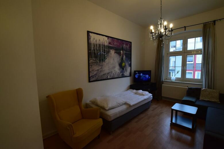 Big 2 Room City Apartment