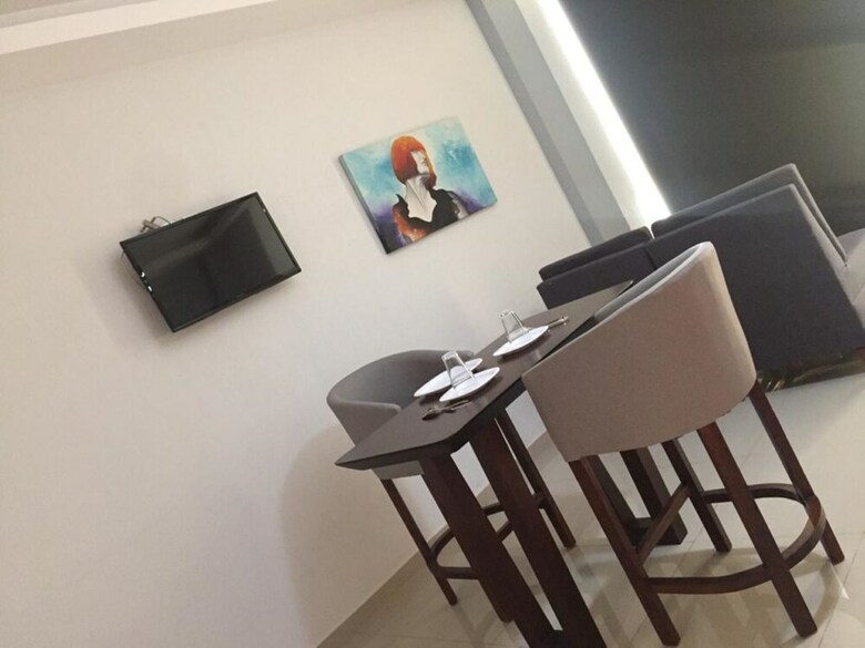 Aparthotel Suites La Gloria