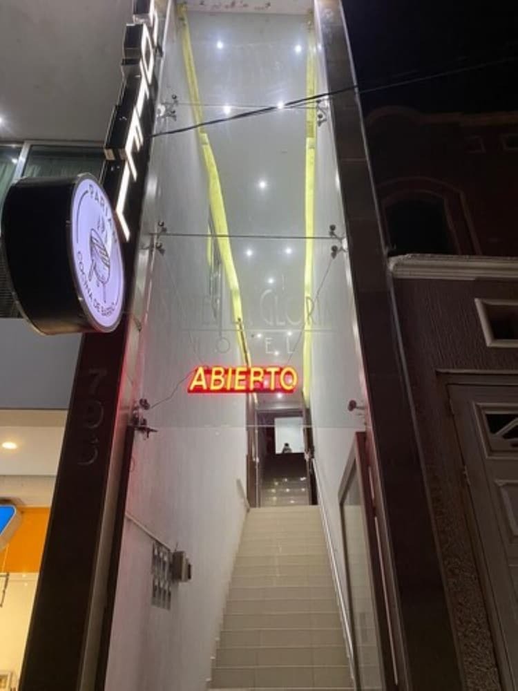 Aparthotel Suites La Gloria