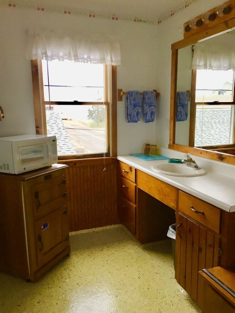 Moody's Motel & Cottages