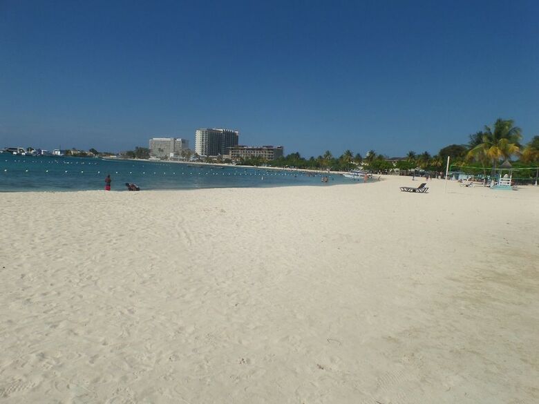 Apartamentos Sky Blue Beach Studio At Turtle Towers