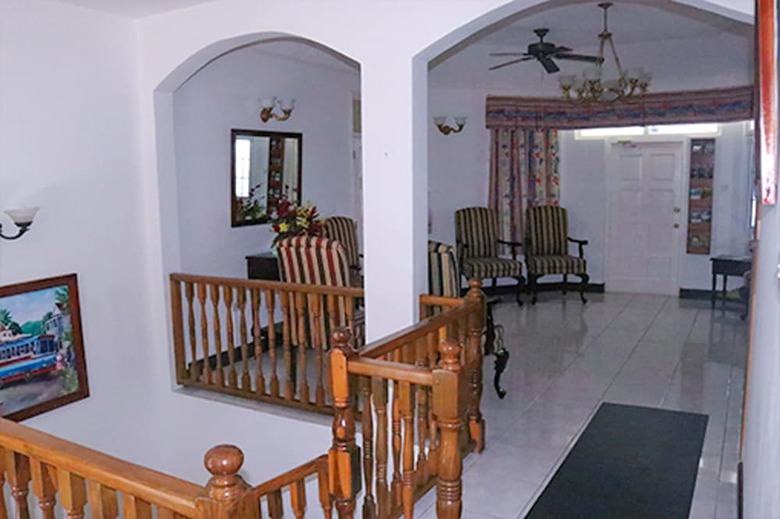 Villa Pink Rock Bed & Breakfast