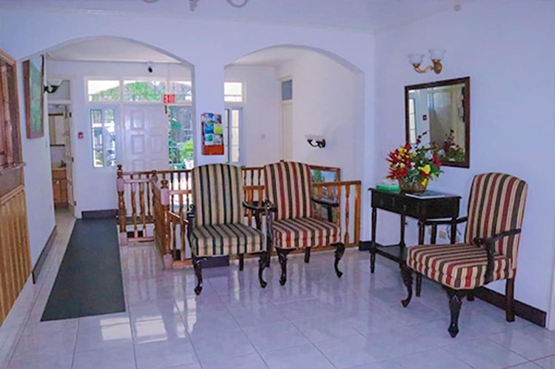 Villa Pink Rock Bed & Breakfast