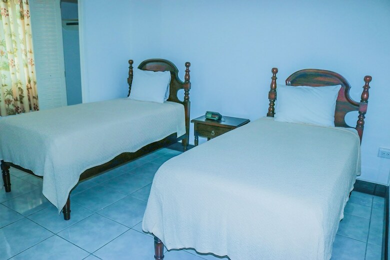 Villa Pink Rock Bed & Breakfast