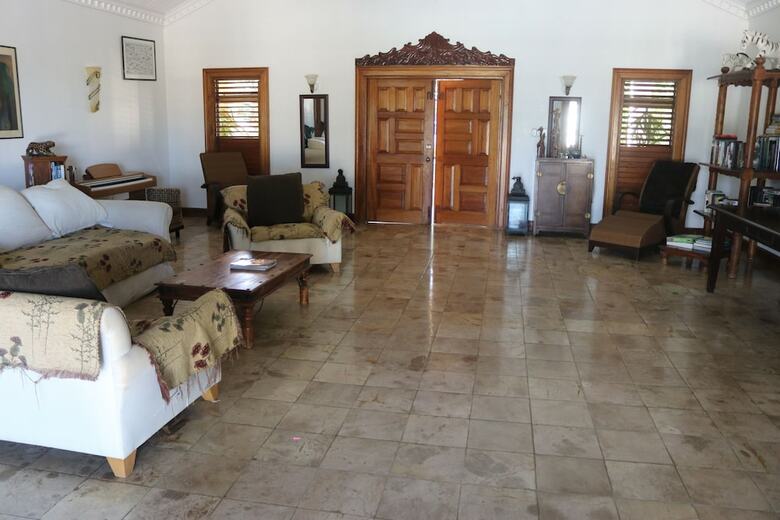 Villa Mohagany House