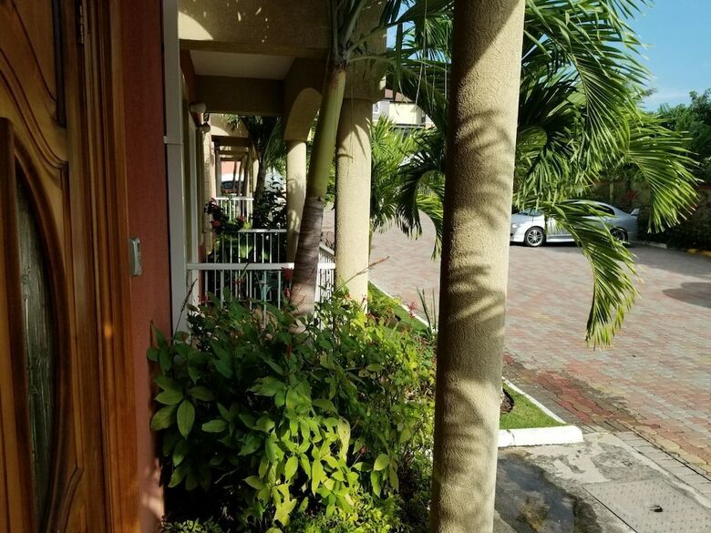 Villa Palms Of Liguanea