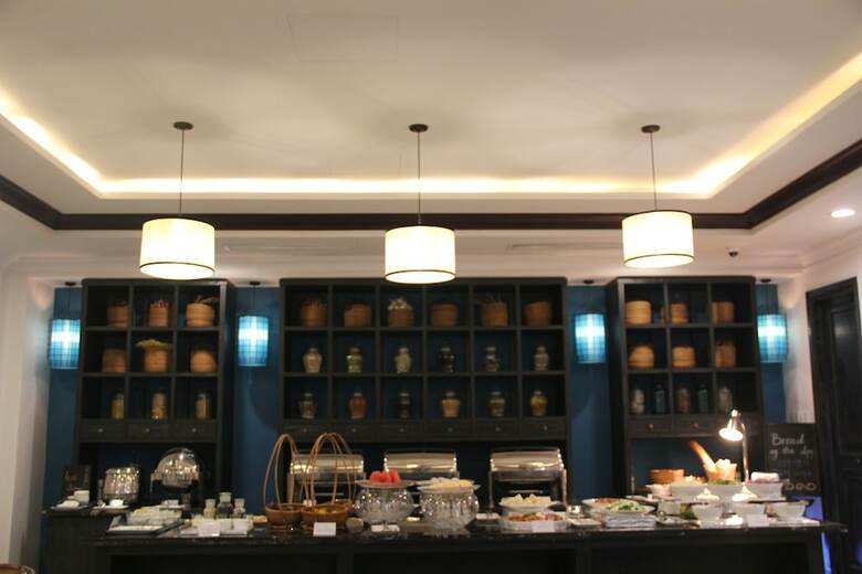 Manoir Des Arts Hotel