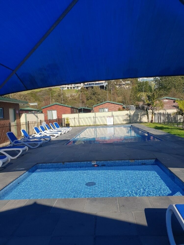 Cabana Riverglen Holiday Park