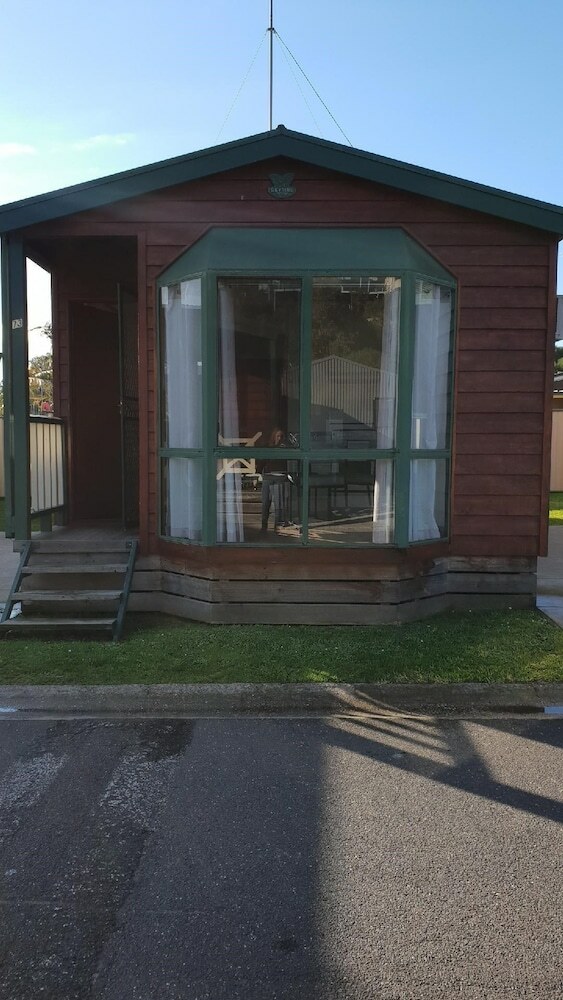 Cabana Riverglen Holiday Park