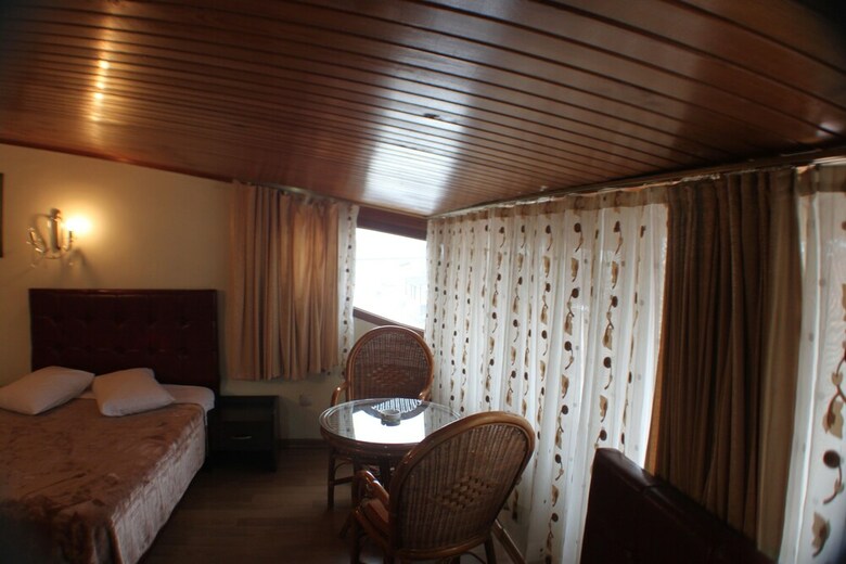 Bed & Breakfast Kosk Otel