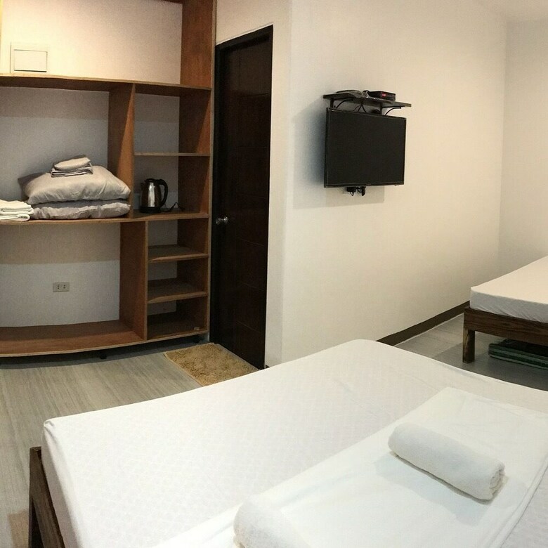 Hotel Seabreeze Beach Lodge