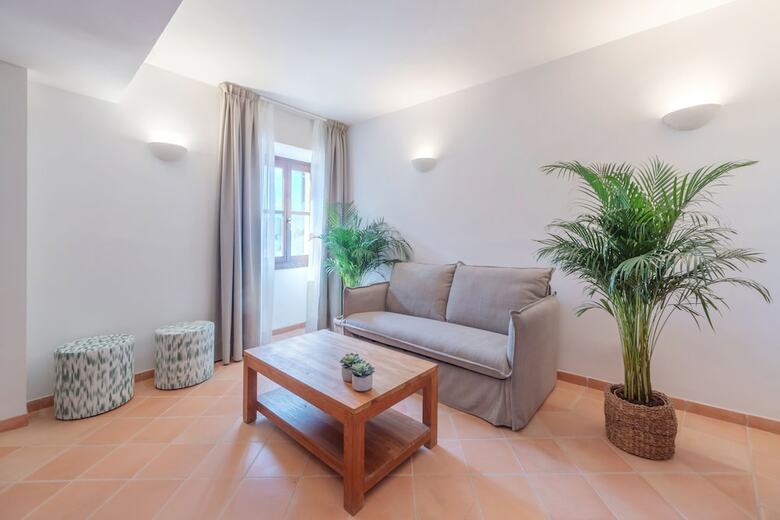 Hotel Rural Es Riquers