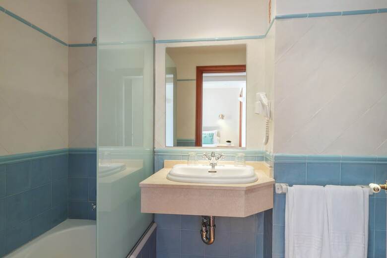Hotel Rural Es Riquers