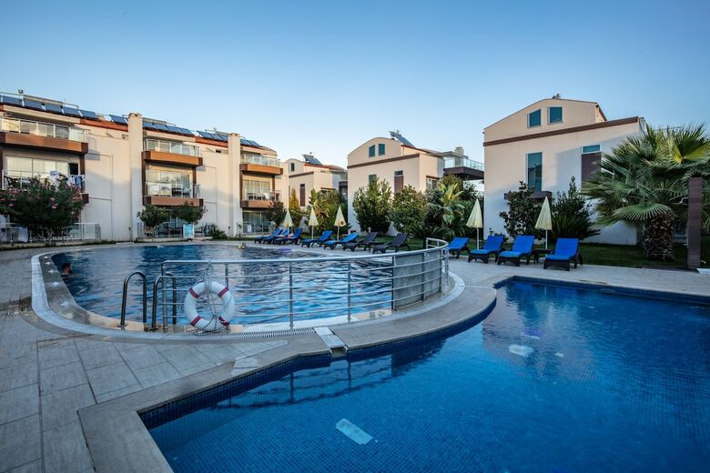Hotel Pasham Beach Villa & Residence
