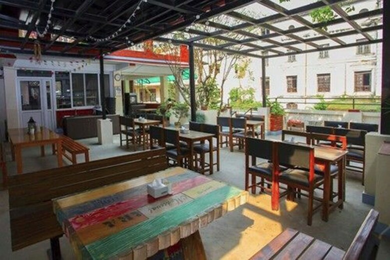 Hostal Hostel Milarepa