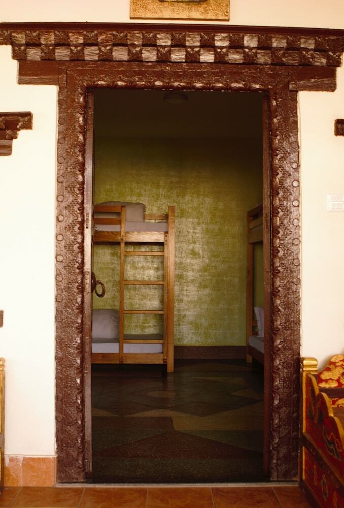 Hostal Hostel Milarepa