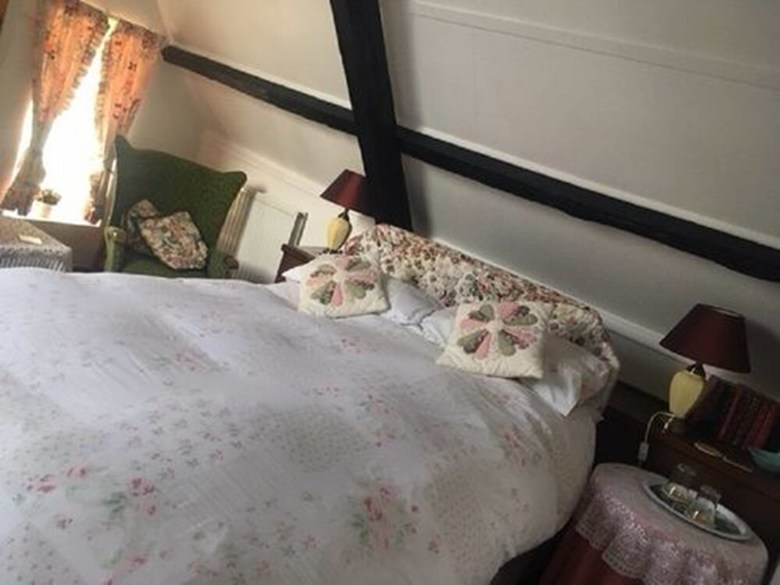 Bed & Breakfast Tidal Court
