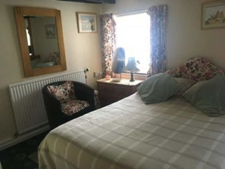 Bed & Breakfast Tidal Court