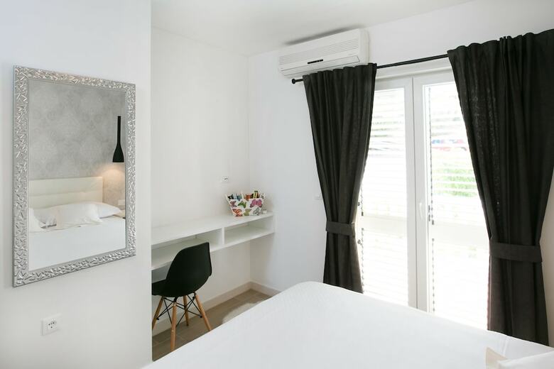 Apartments Carol Royal