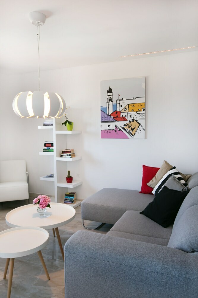 Apartments Carol Royal
