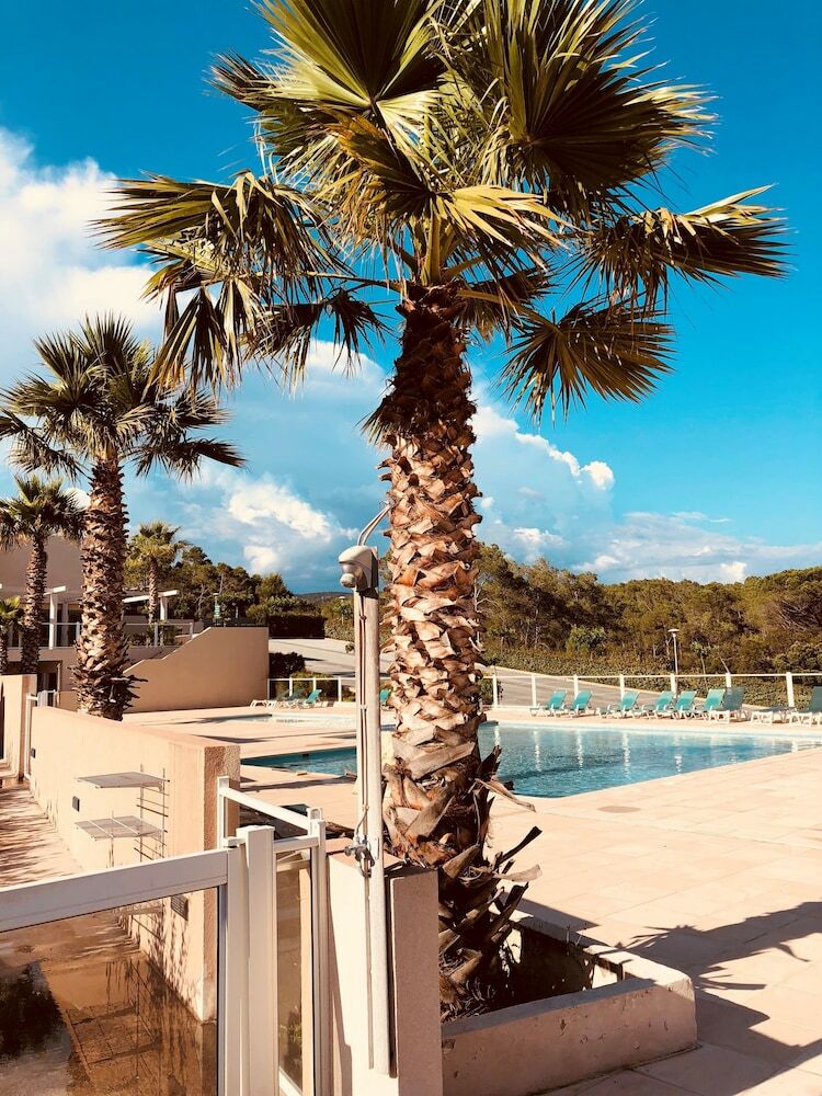 Les Parasols D'argens