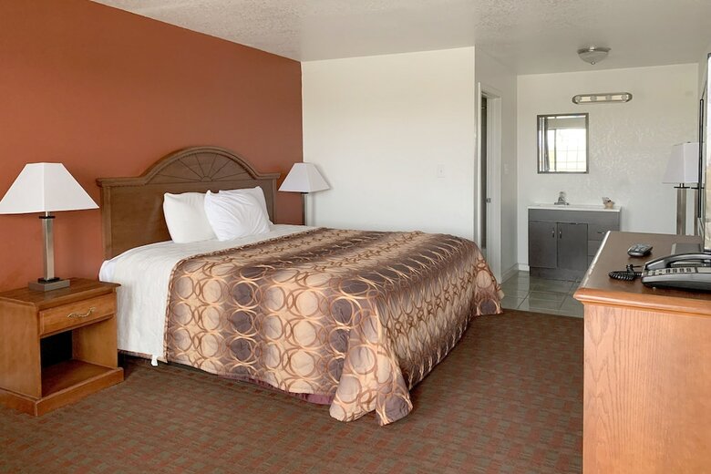 Motel Hotel Pearsall Louise Ln & I-35