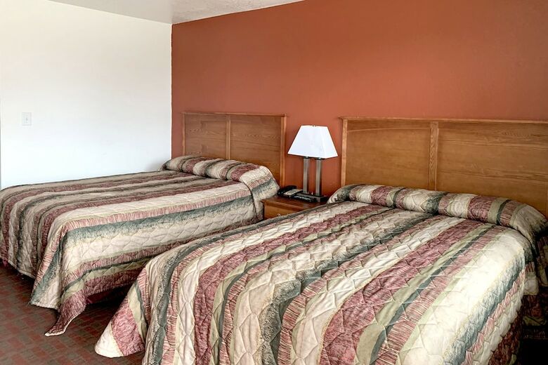 Motel Hotel Pearsall Louise Ln & I-35