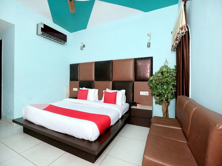 Oyo 1357 Hotel Midland