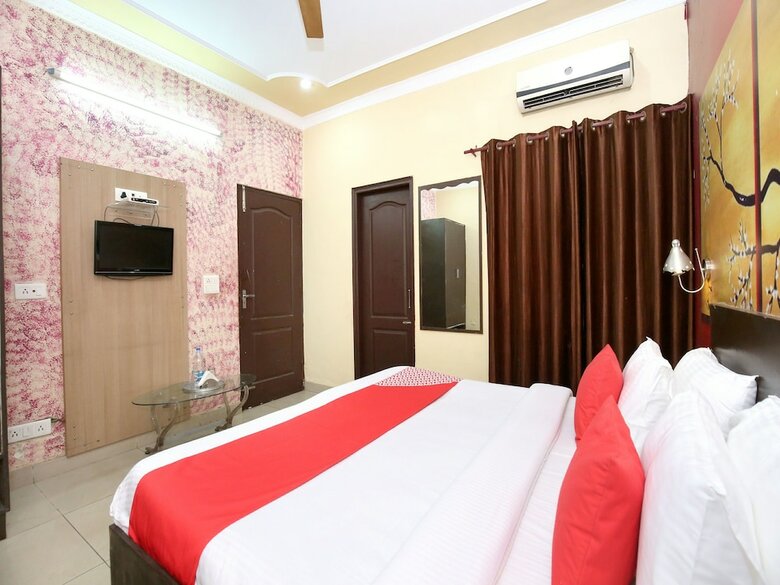 Oyo 1357 Hotel Midland