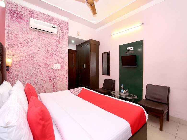 Oyo 1357 Hotel Midland