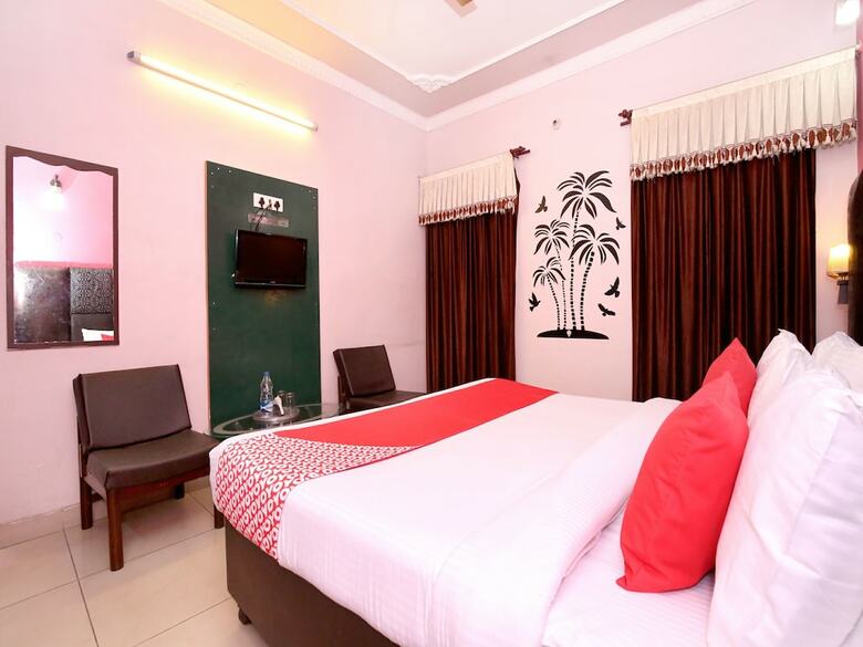 Oyo 1357 Hotel Midland
