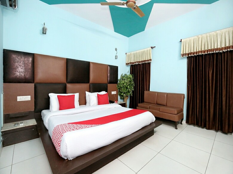 Oyo 1357 Hotel Midland