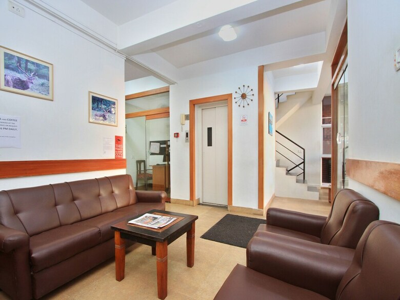 Oyo 1356 Hotel Gokulam Compact
