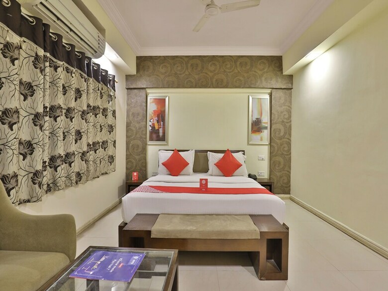 Oyo 1341 Hotel Royal Inn