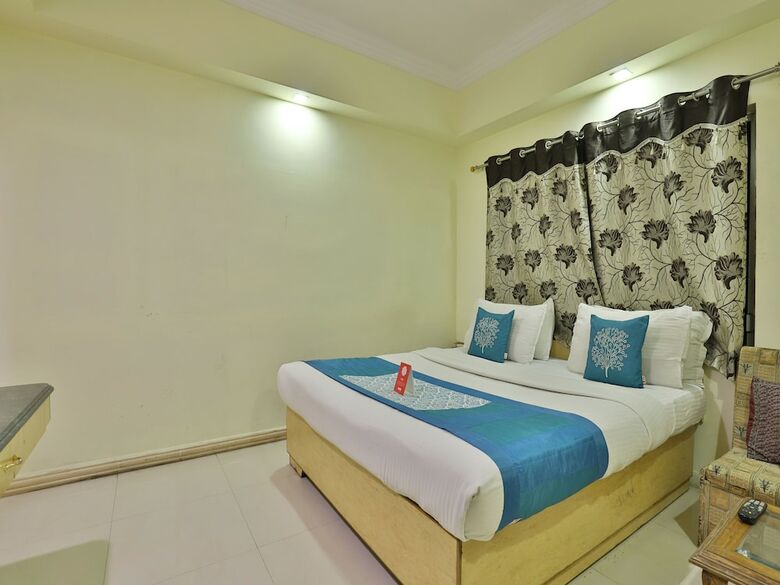 Oyo 1341 Hotel Royal Inn