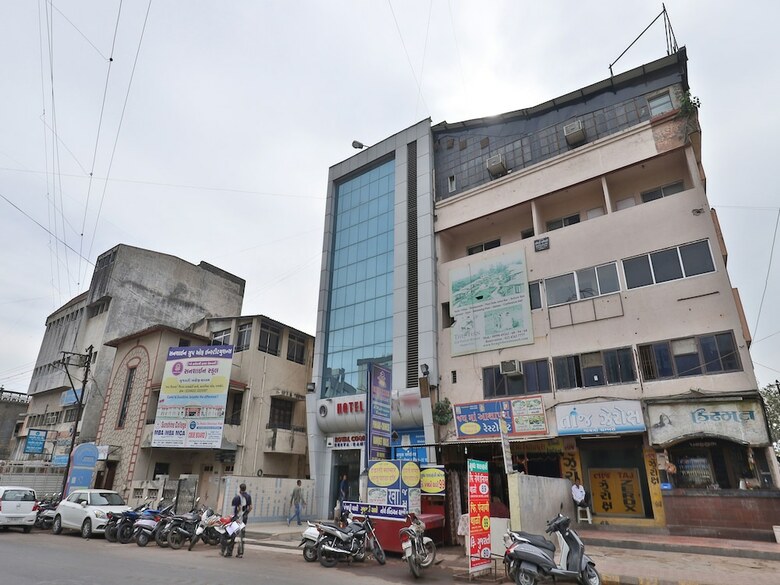 Oyo 1341 Hotel Royal Inn