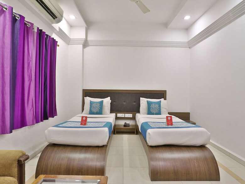 Oyo 1341 Hotel Royal Inn