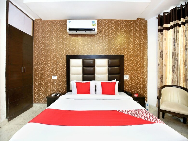 Oyo 1355 Hotel Dream