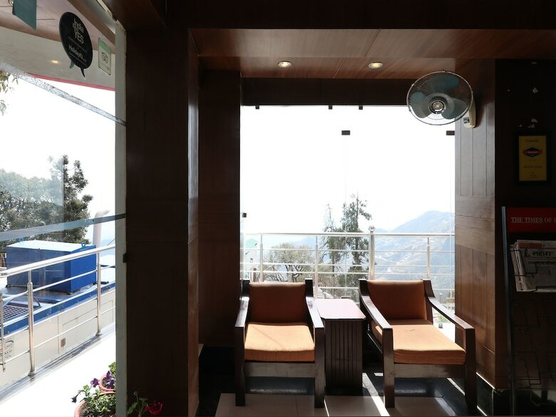 Oyo 1467 Hotel Hill Queen