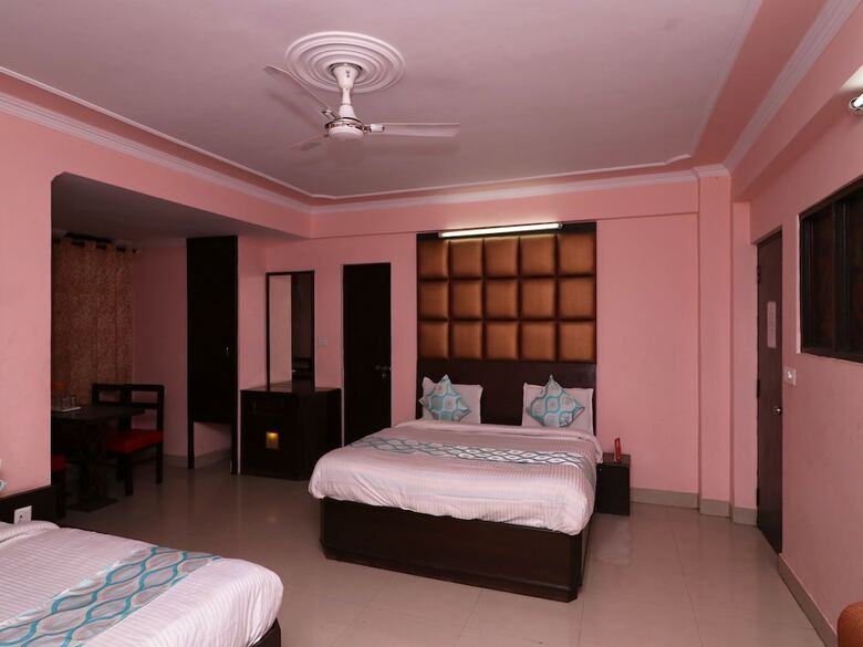 Oyo 1467 Hotel Hill Queen